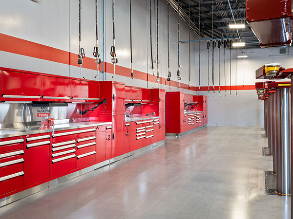 Dealership service room